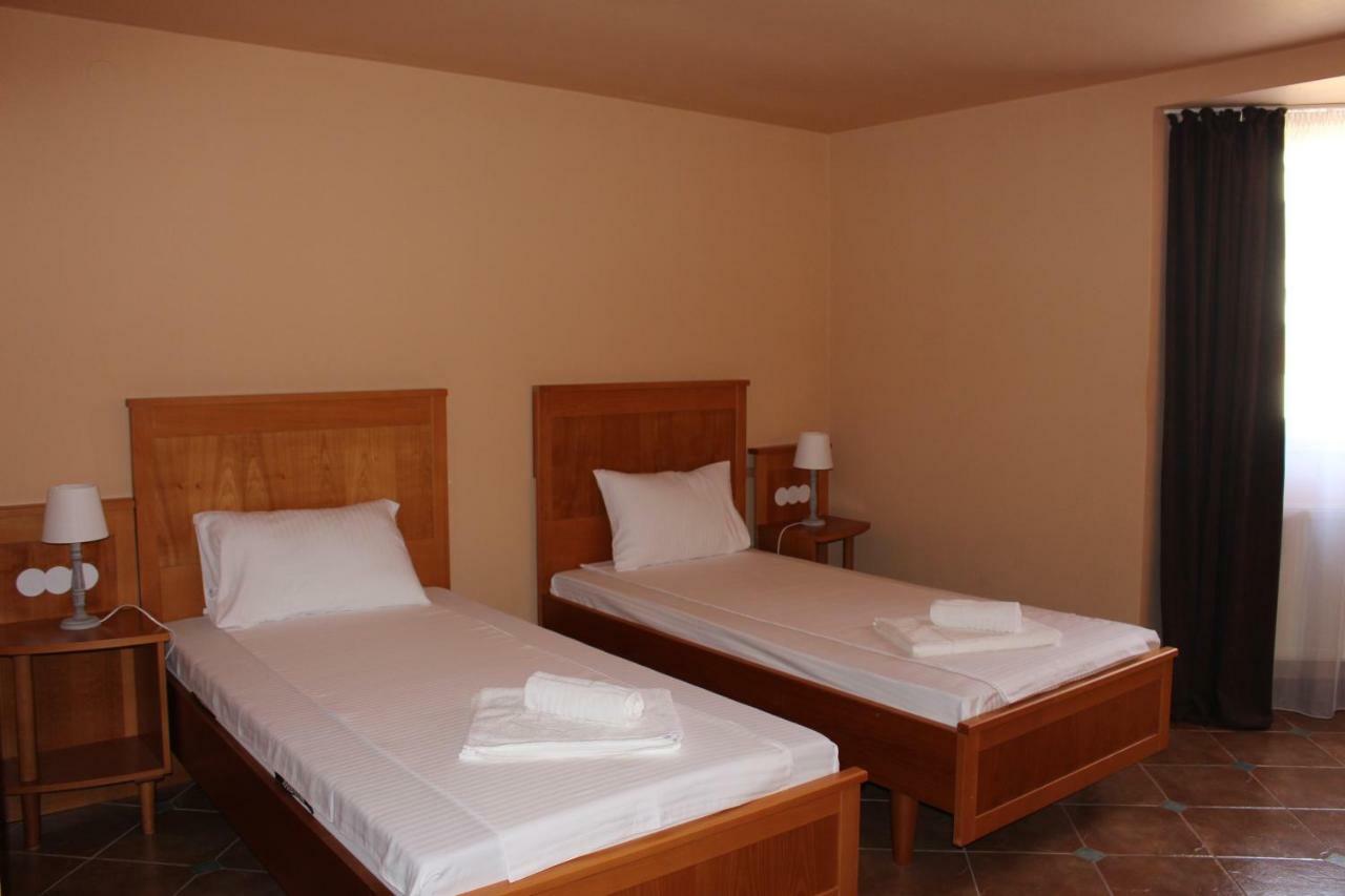 Rooms Cristian เดวา ภายนอก รูปภาพ