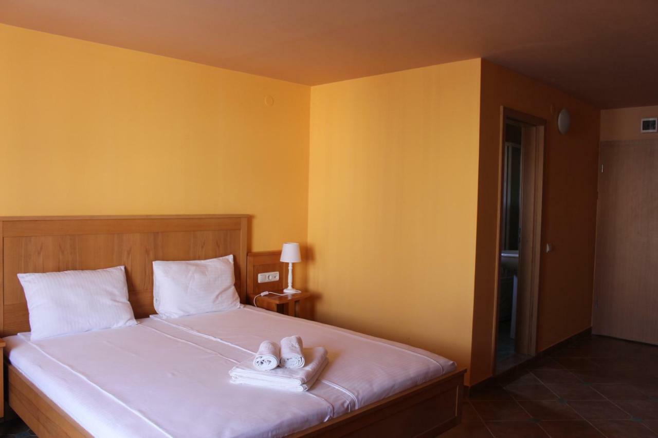 Rooms Cristian เดวา ภายนอก รูปภาพ