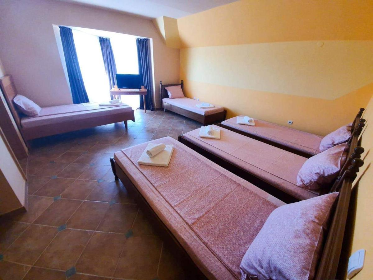 Rooms Cristian เดวา ภายนอก รูปภาพ